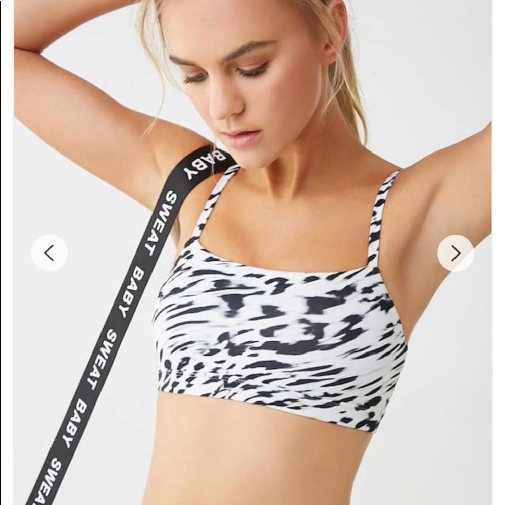 Medium Impact Animal Print Sports Bra - Picture 1 of 4